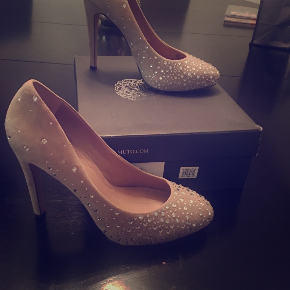Vince Camuto Crane Pump